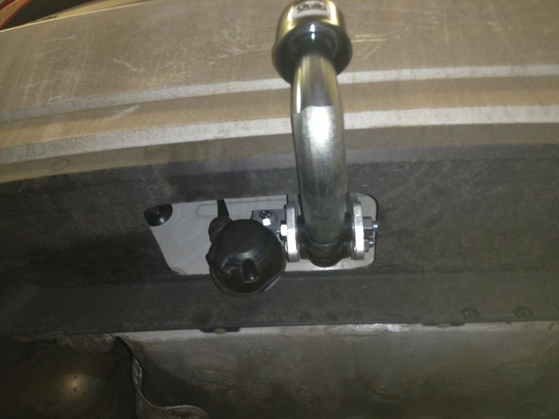 Tažné zařízení GALIA, pevný čep 2 šrouby