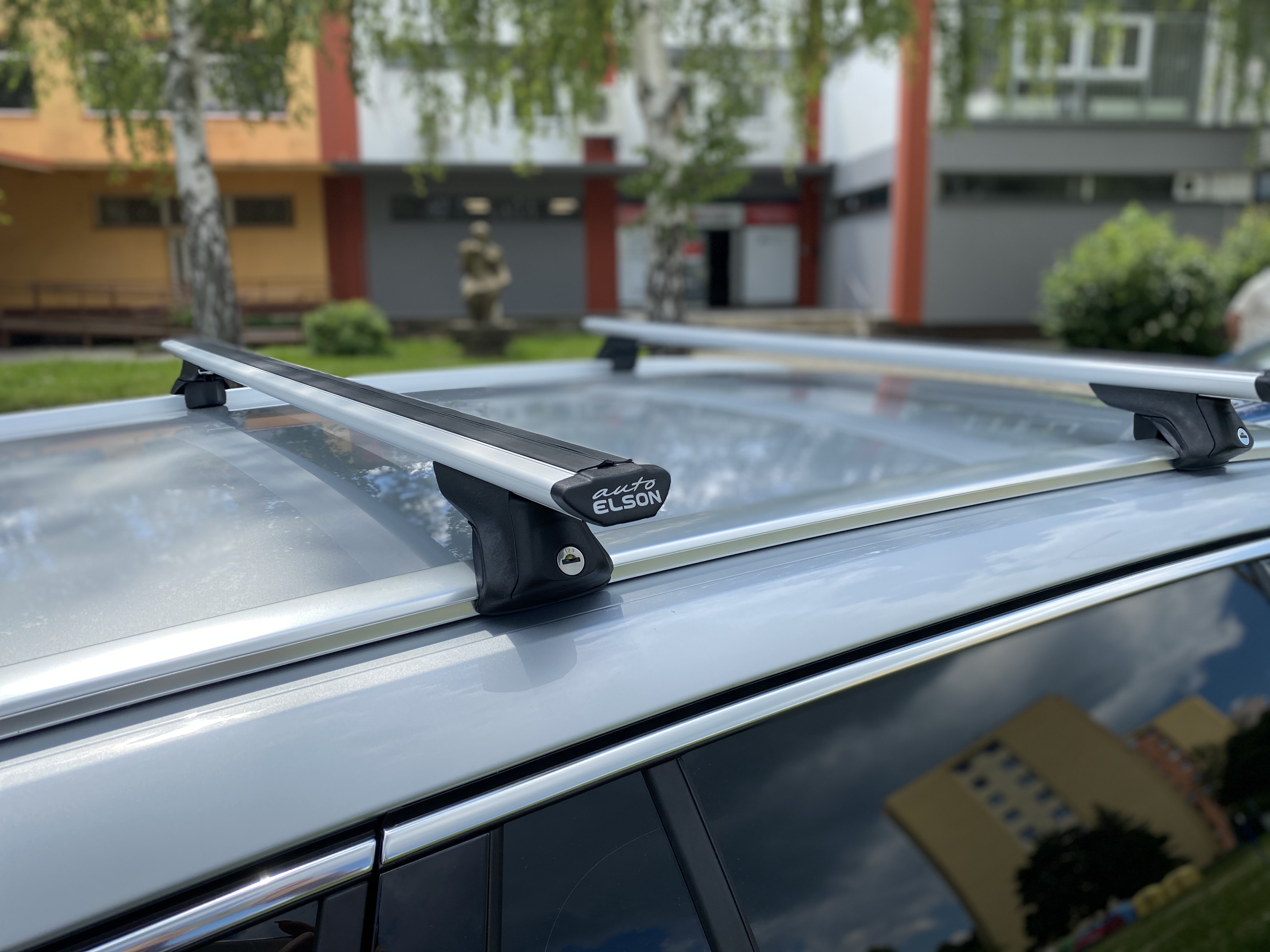 Příčníky ELSON Auto FlexBar ALU na integrované podélníky