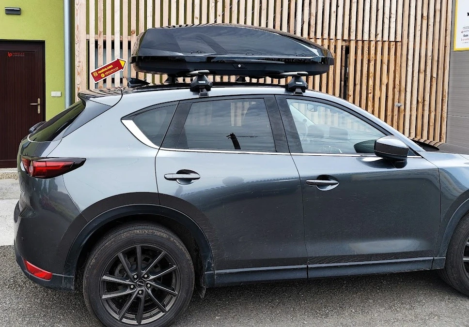 Autobox NEUMANN Adventure TOP 175 černý lesklý