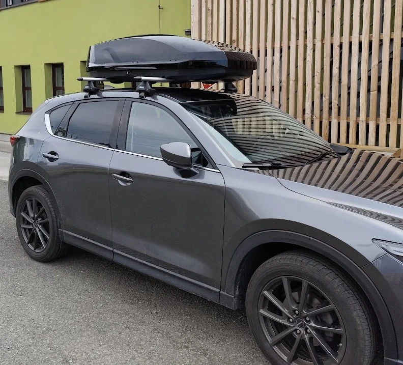 Autobox NEUMANN Adventure TOP 175 bílý lesklý